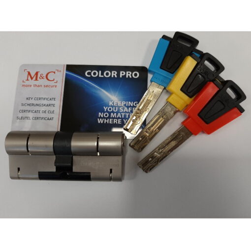 M&C Color PRO SKG*** 30x30mm 2 cilinders gelijksluitend
